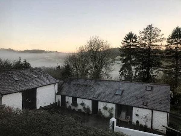 The let itself is in a renovated and modernised old milking parlour, attached to a 300 year old farm house